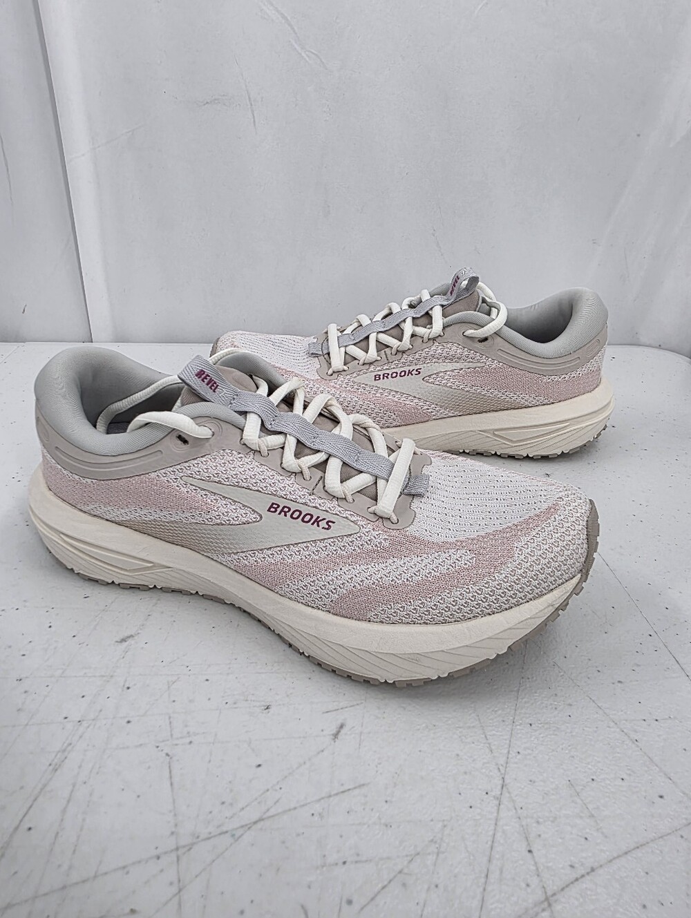 Brooks Revel 7 Running Shoes Pink White Gray Women's Size 7.5 B 1204241B113 EUC.